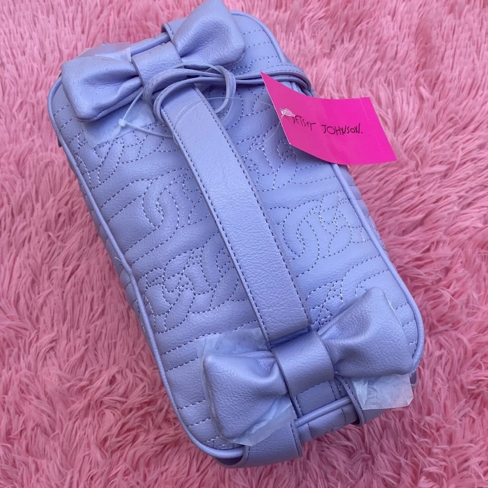 💜 Betsey Johnson Lavender Vanity Train Case